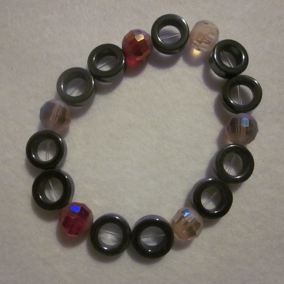 Handmade/Lovindi Jewelry - NWOT. Hematite Ring Stretch Bracelet